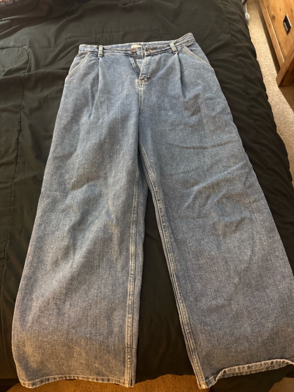 Wide-Leg Women's Jeans in Light Blue Denim